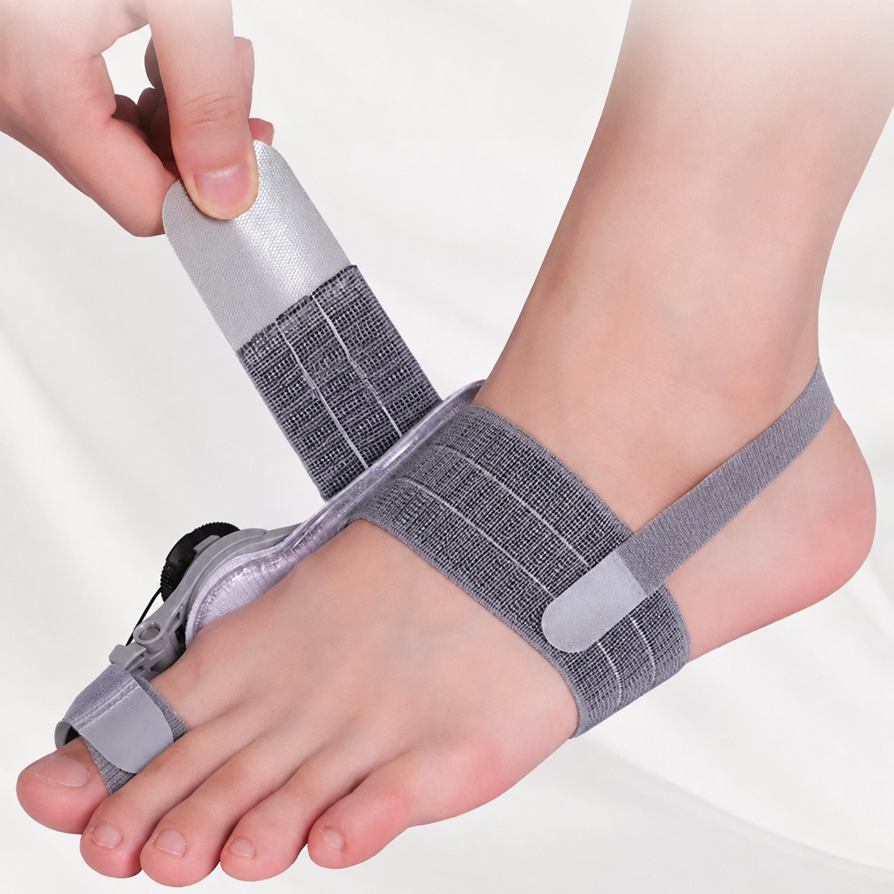 Réglage du Correcteur Hallux Confort sur le pied